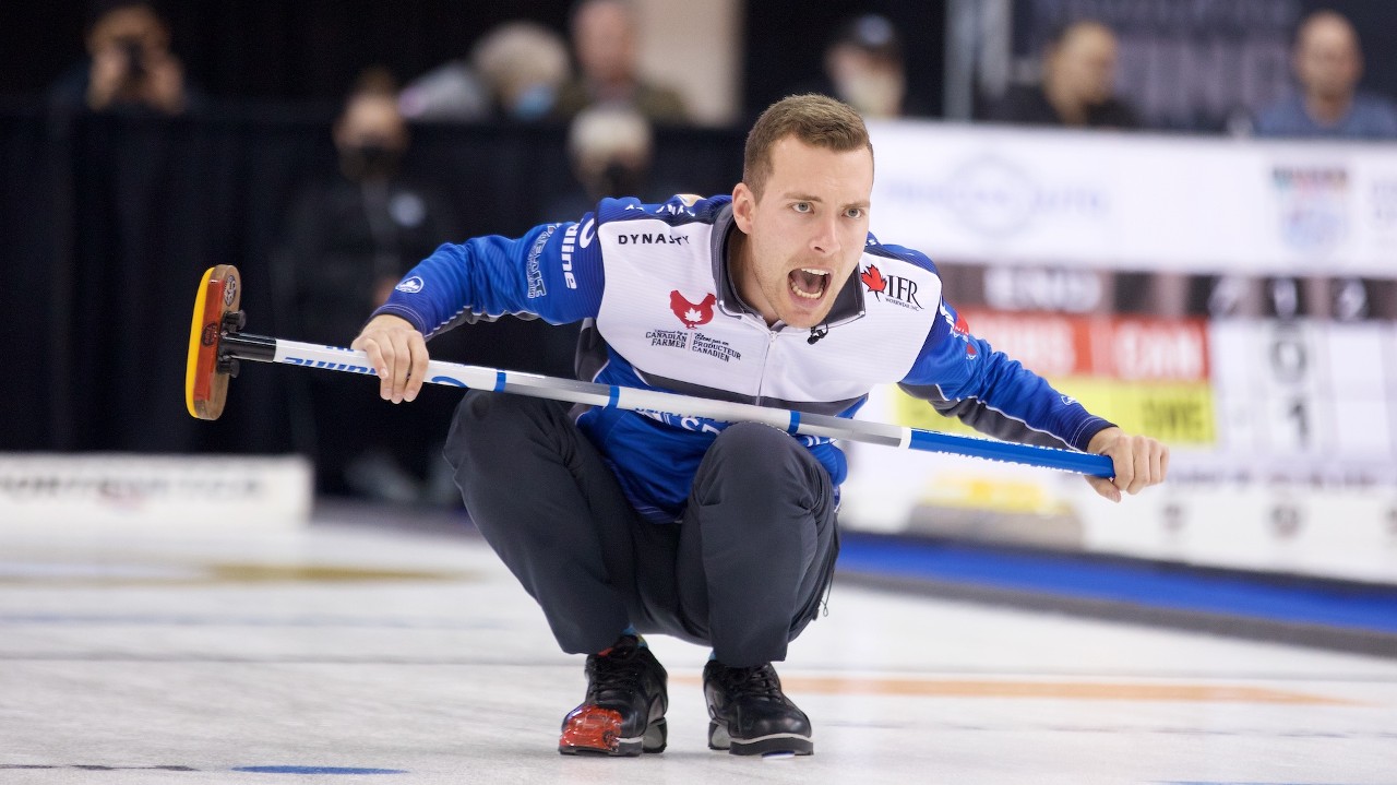 Bottcher Finishes Champions Cup Round Robin at 3-2
