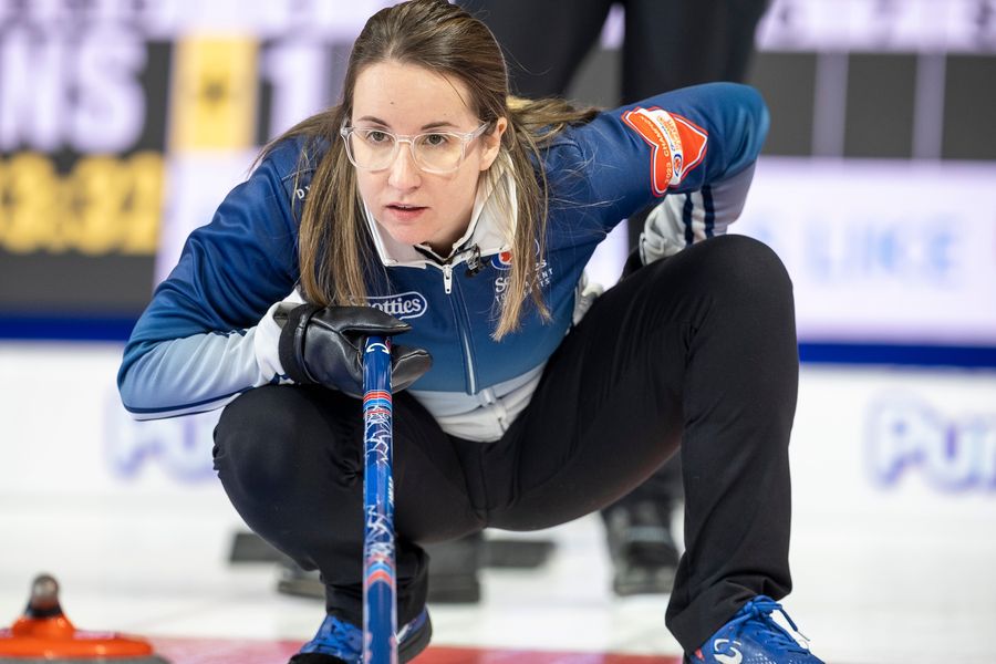 NOVA SCOTIA'S BLACK IN EARLY ON SLAMS CHASE
