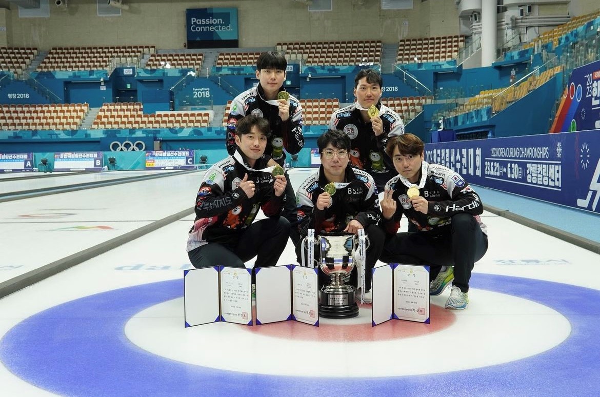 CurlingZone Park goes undefeated to claim Korean Curling Championships mens title